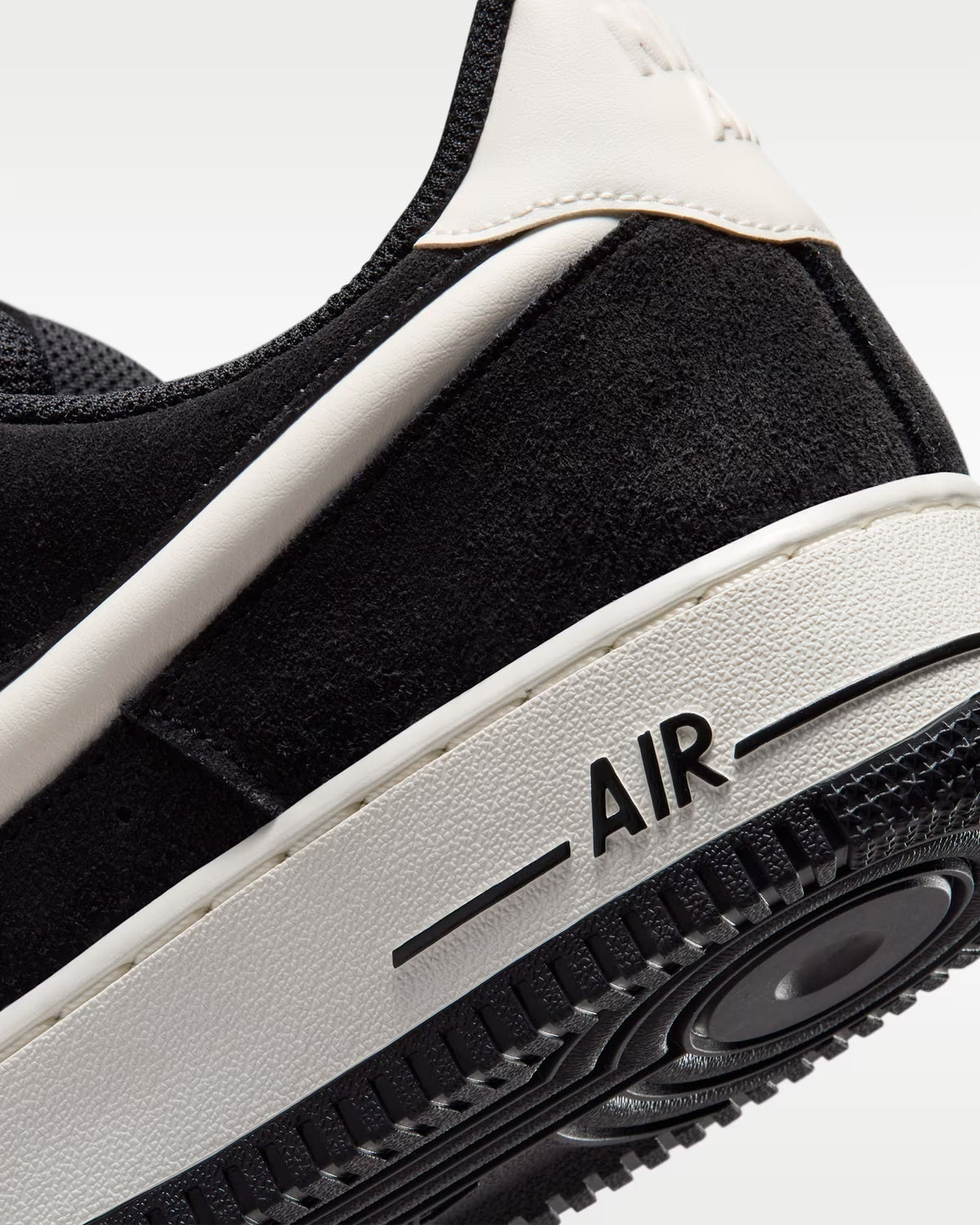 Παπούτσια Nike Air Force 1 '07 LV8